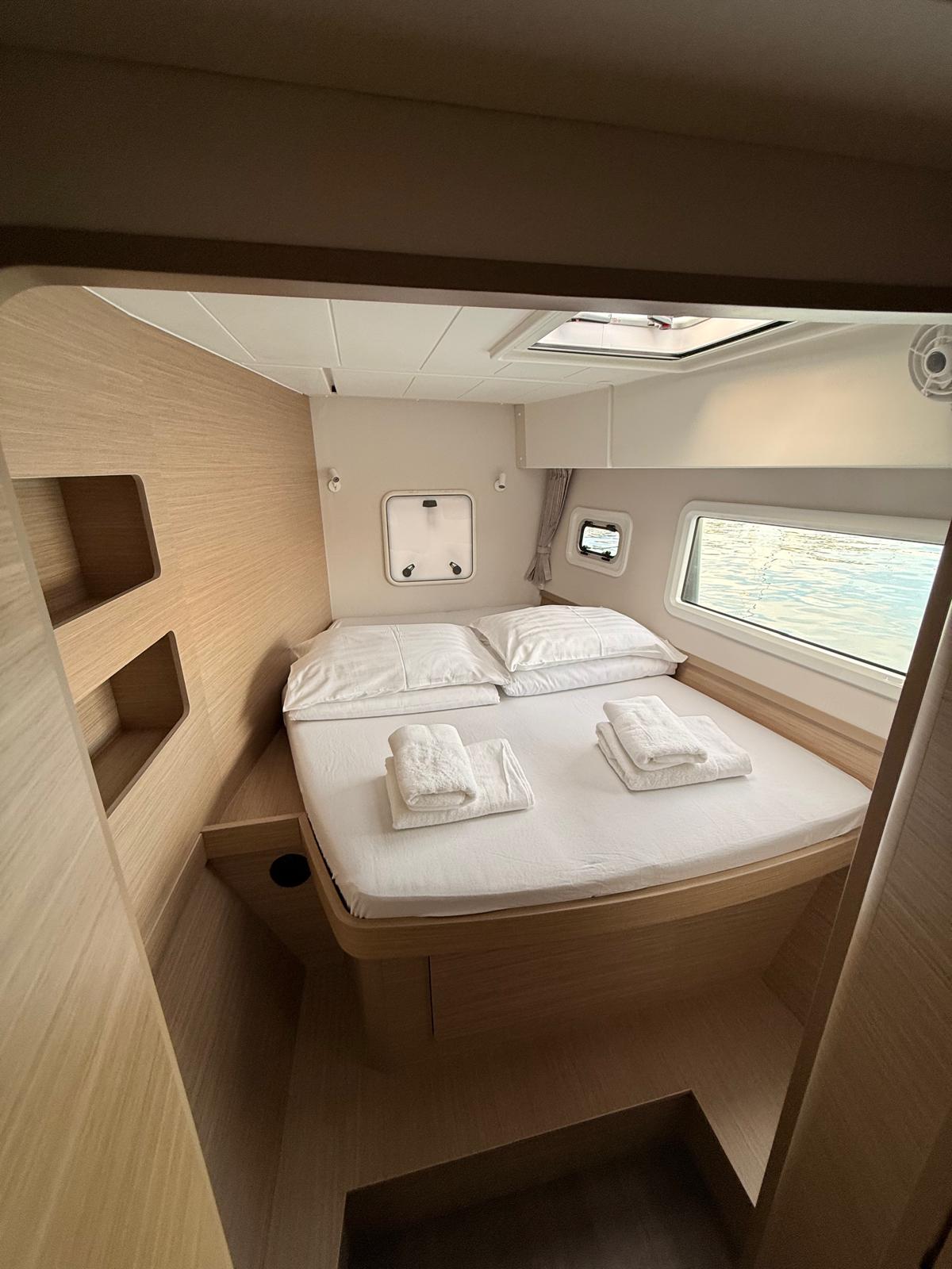 Lagoon 42 - 4 + 2 cab. — photo 7