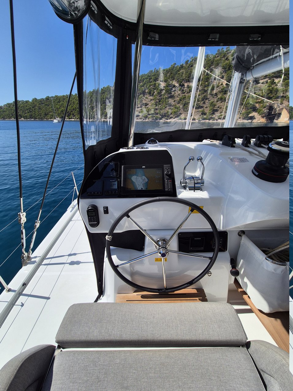 Lagoon 43 - 4 + 2 cab. — photo 8
