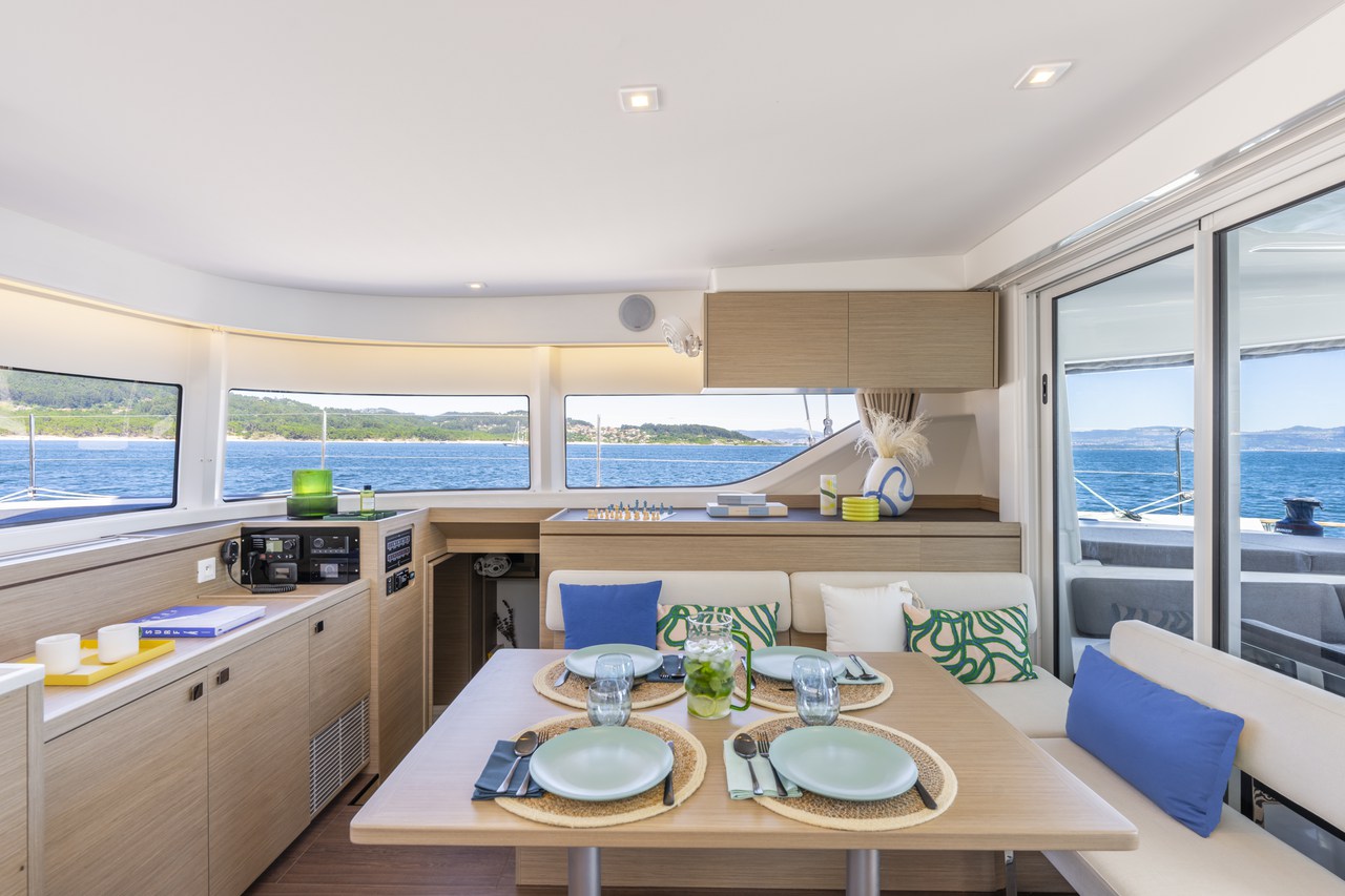Lagoon 43 - 4 + 2 cab. — photo 11