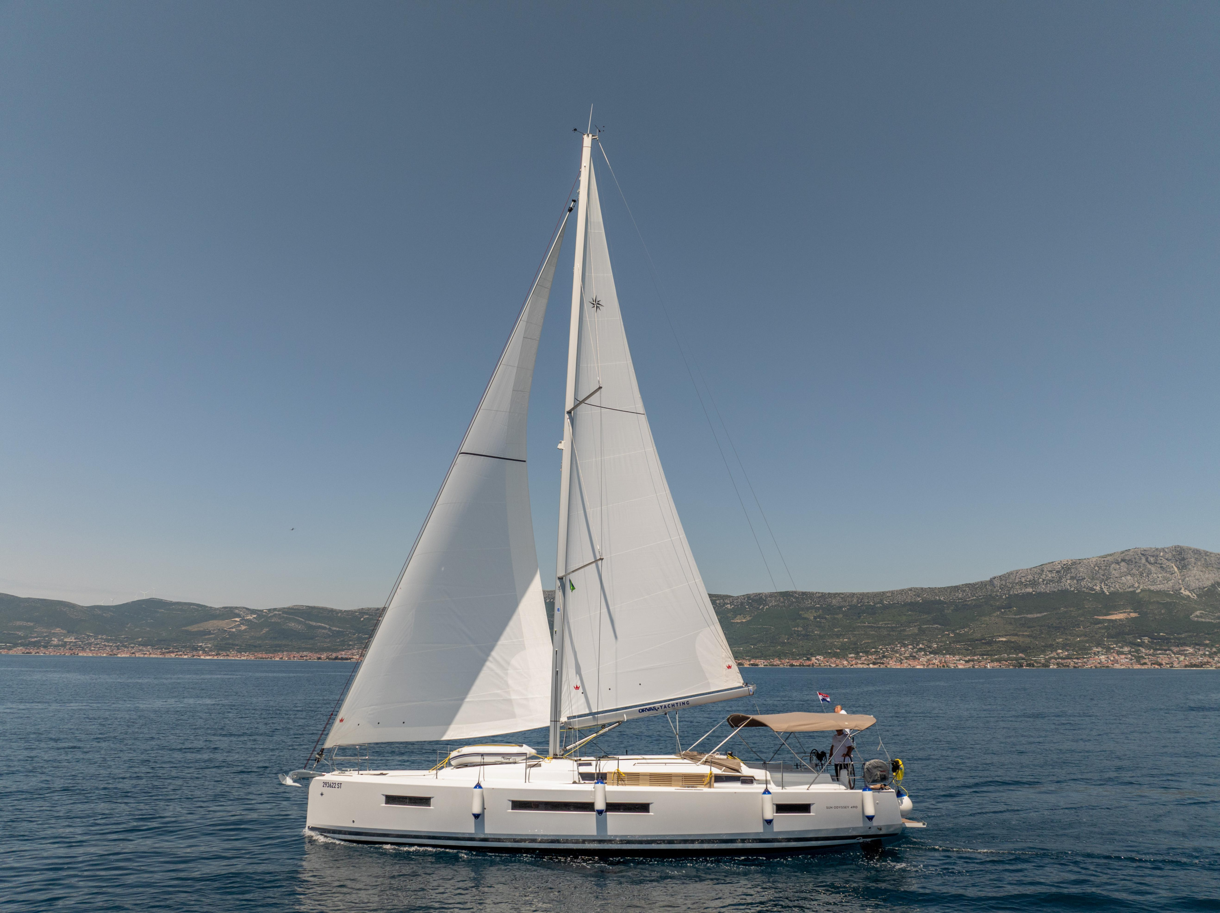 Sun Odyssey 490 - 5 + 1 cab. — photo 1