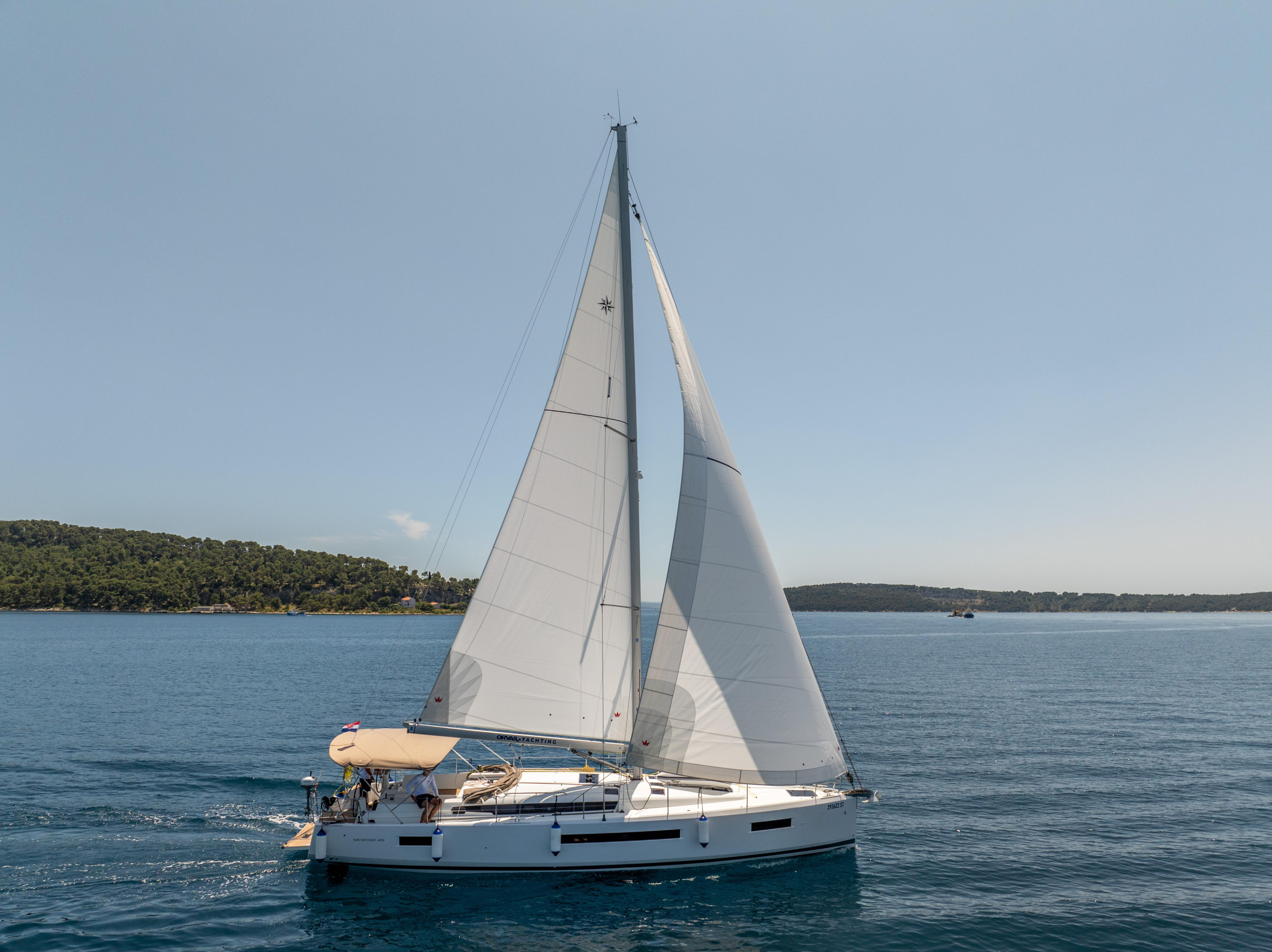 Sun Odyssey 490 - 5 + 1 cab. — photo 3