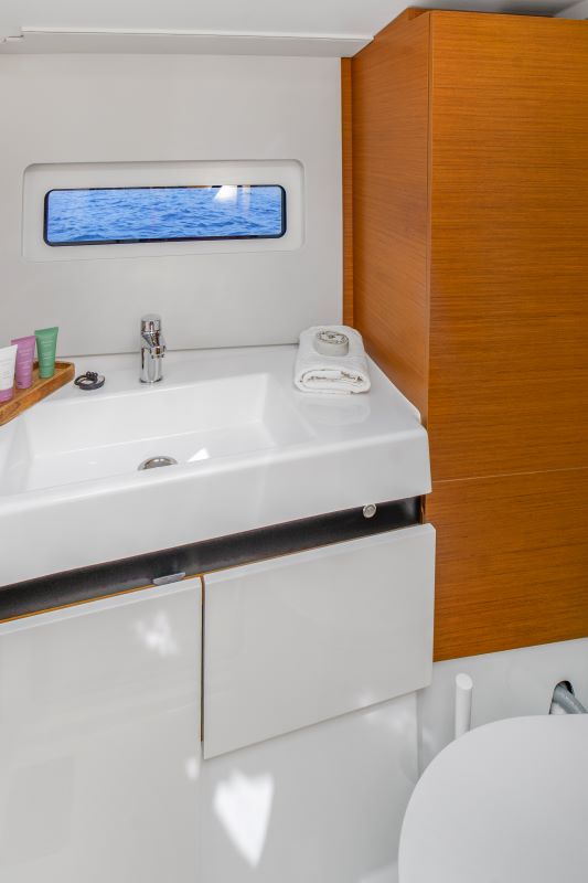 Sun Odyssey 490 - 5 + 1 cab. — photo 24