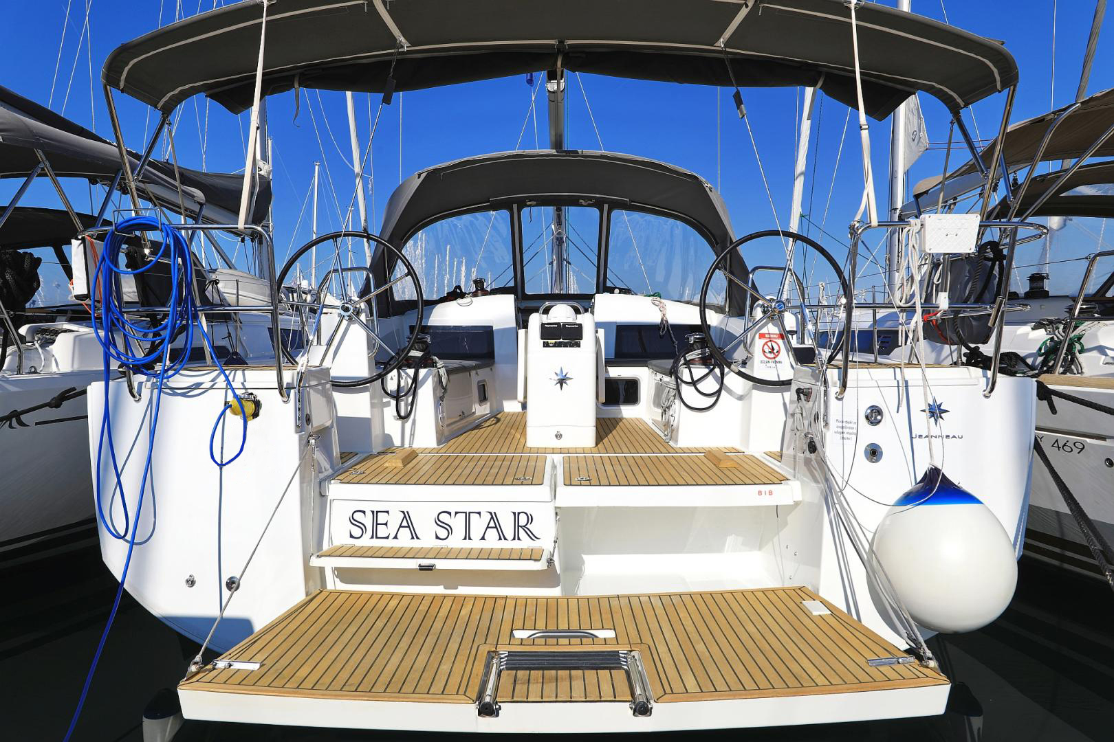 Sun Odyssey 440 - 4 cab. — photo 1