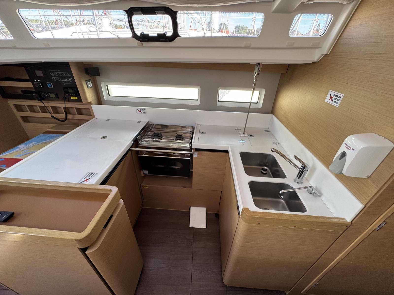 Sun Odyssey 440 - 4 cab. — photo 7