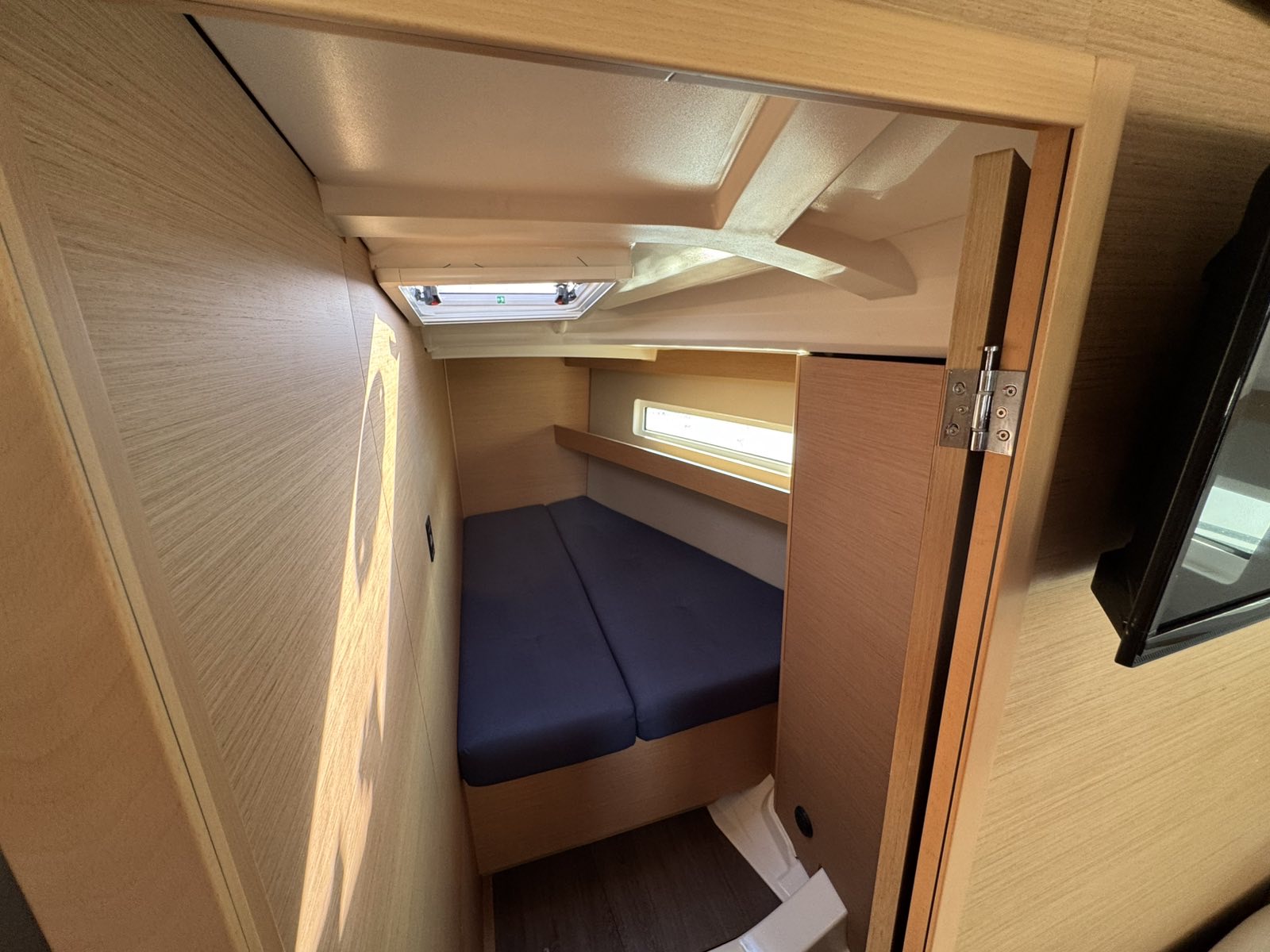 Sun Odyssey 440 - 4 cab. — photo 12