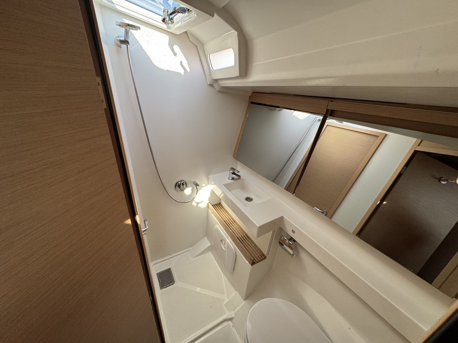 Sun Odyssey 440 - 4 cab. — photo 14