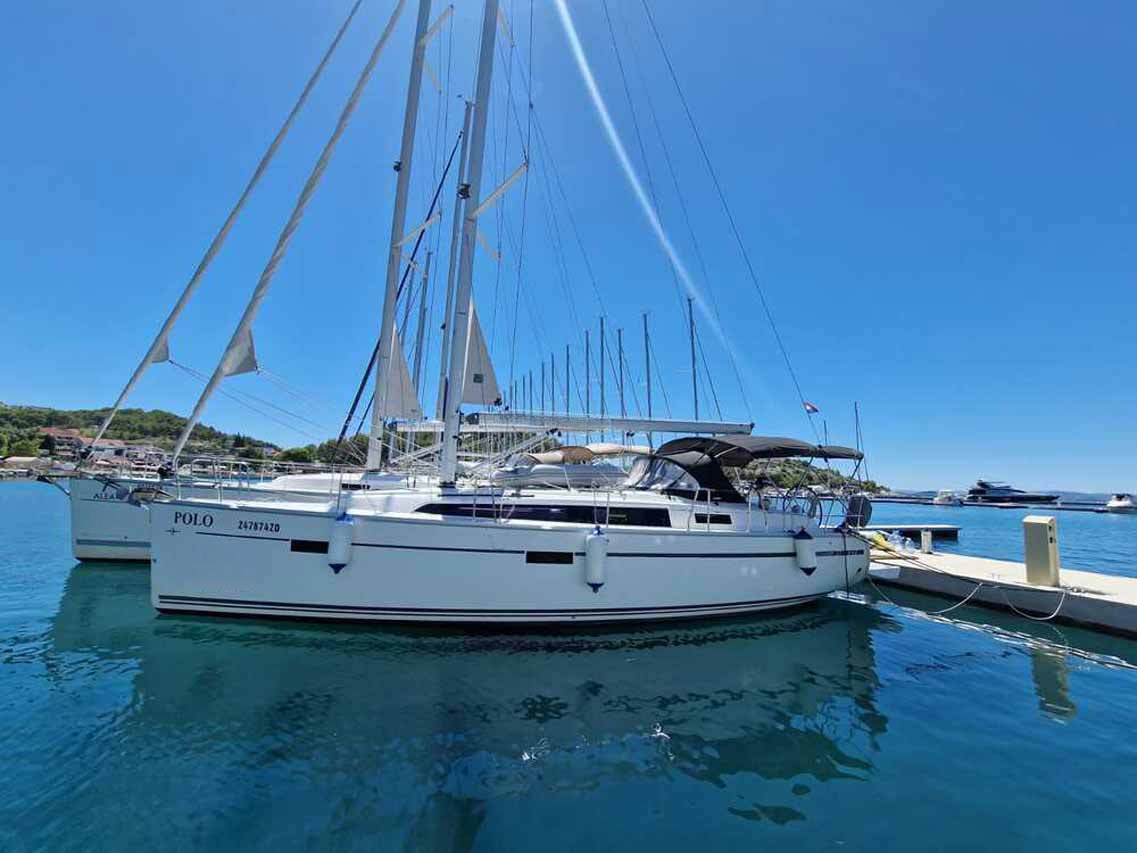 Bavaria Cruiser 37 - 3 cab. — photo 4
