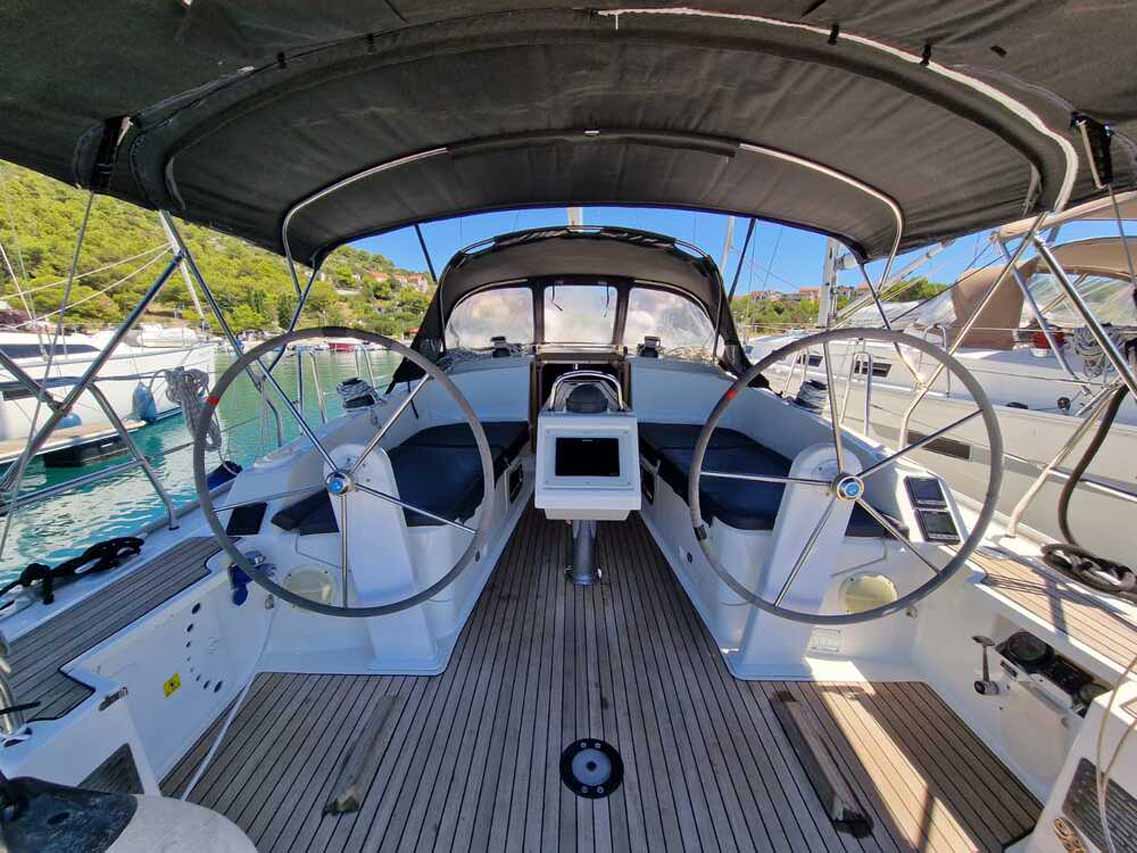 Bavaria Cruiser 37 - 3 cab. — photo 9