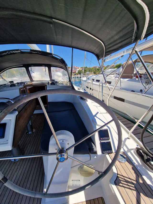 Bavaria Cruiser 37 - 3 cab. — photo 10