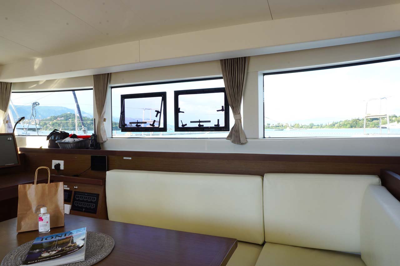 Lagoon 40 - 4 + 2 cab — photo 10