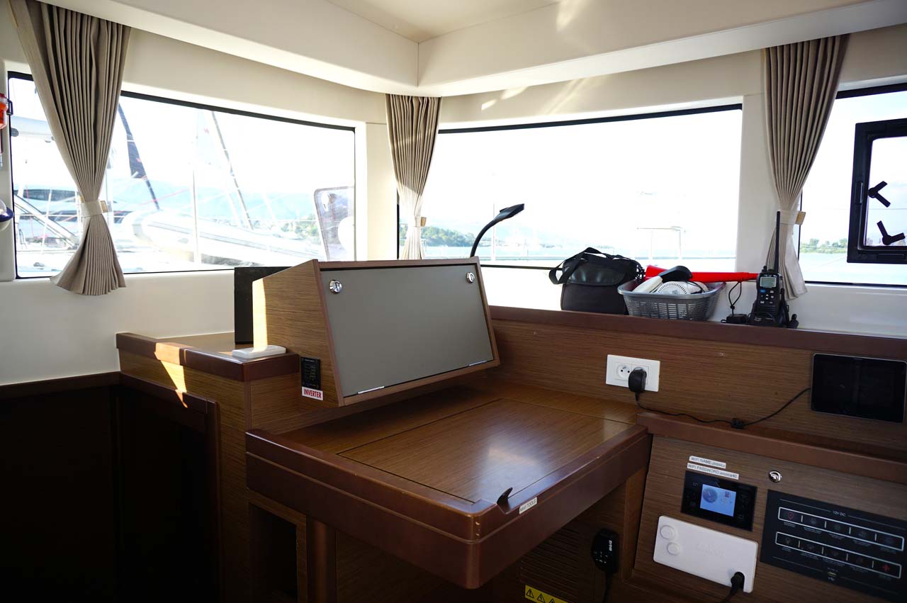 Lagoon 40 - 4 + 2 cab — photo 12
