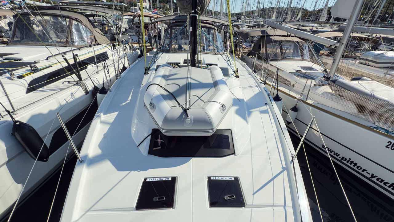 Dufour 41 Performance - 3 cab. — photo 7