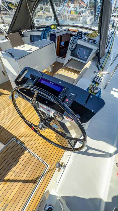 Dufour 41 Performance - 3 cab. — photo 9
