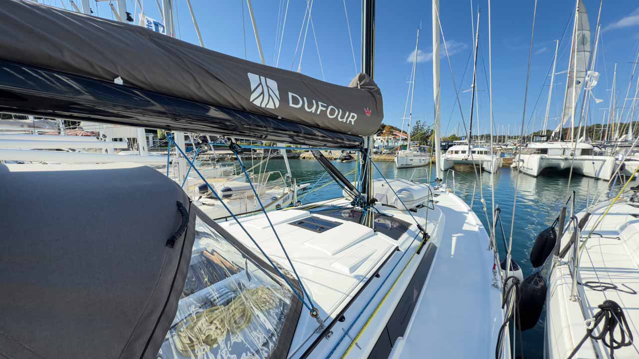 Dufour 41 Performance - 3 cab. — photo 10