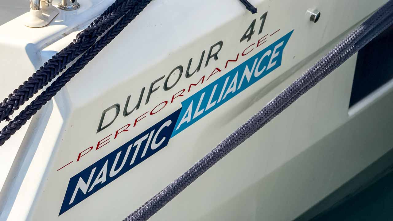 Dufour 41 Performance - 3 cab. — photo 12