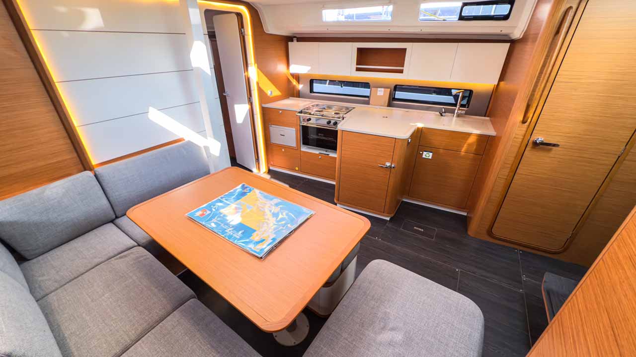 Dufour 41 Performance - 3 cab. — photo 15