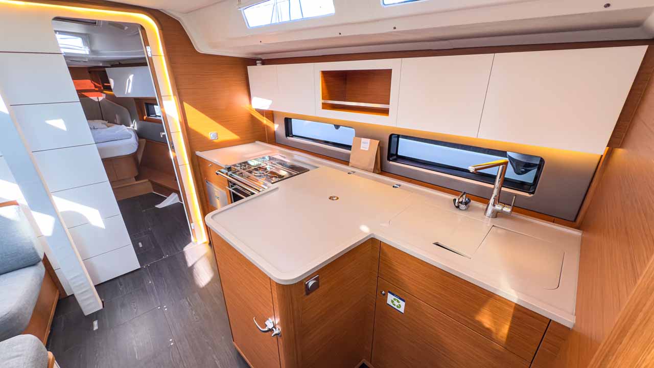 Dufour 41 Performance - 3 cab. — photo 19