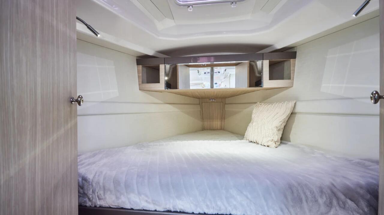 Maxus 35 — photo 8