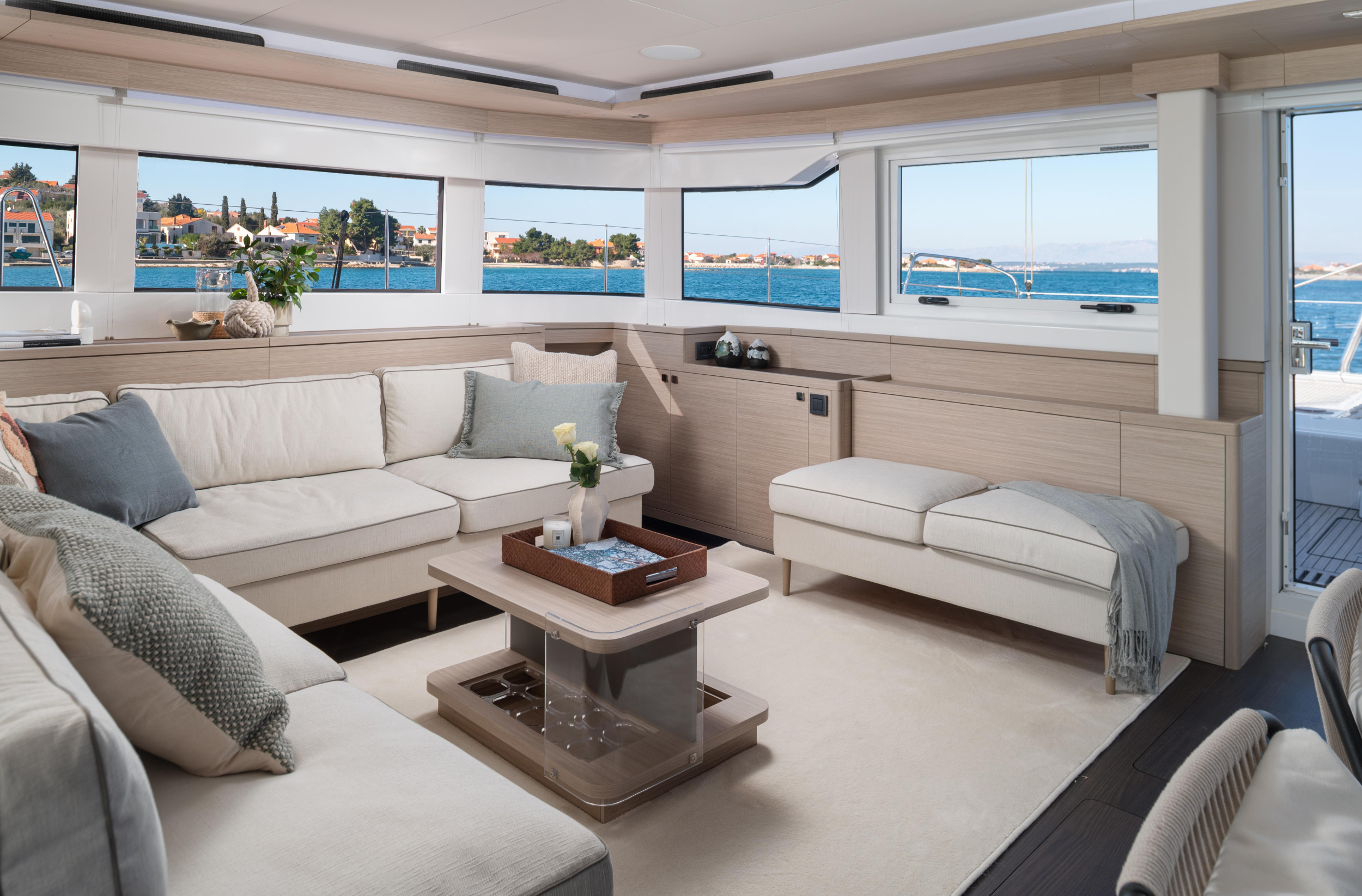 Lagoon 60 - 4 + 2 cab. — photo 12