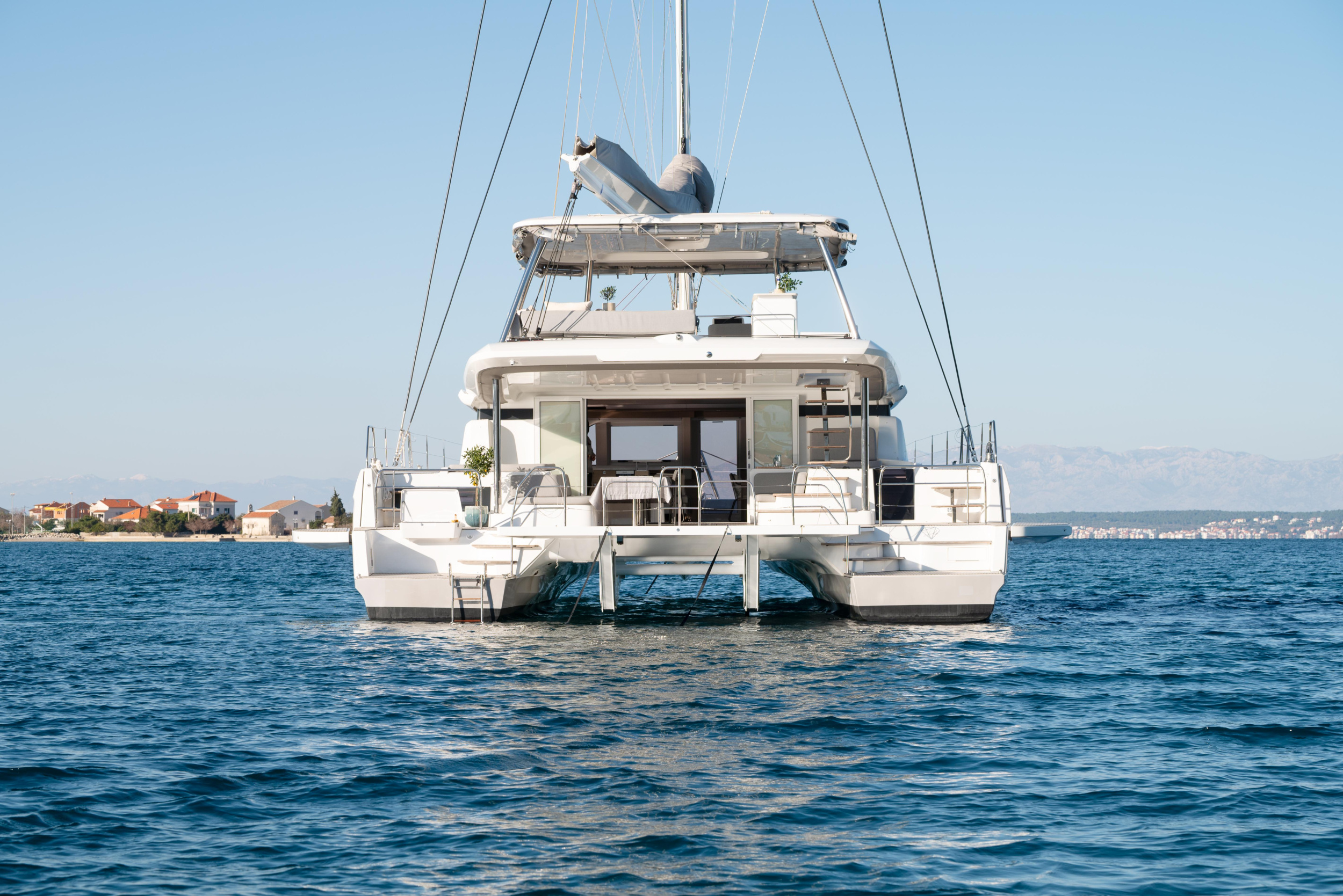Lagoon 60 - 4 + 2 cab. — photo 30