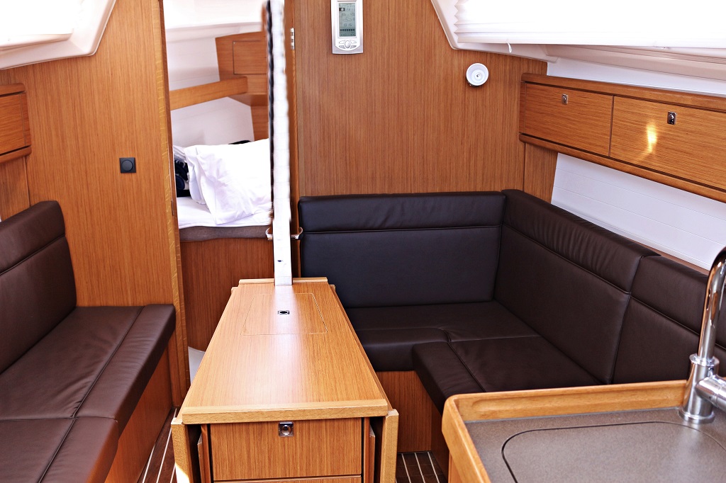 Bavaria Cruiser 33 — photo 7