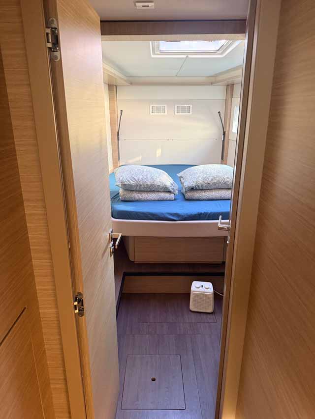 Lagoon 46 - 4 + 1 cab. — photo 18