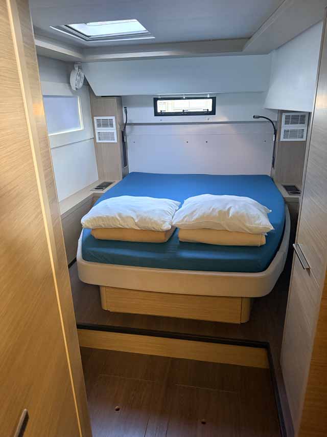 Lagoon 46 - 4 + 1 cab. — photo 19