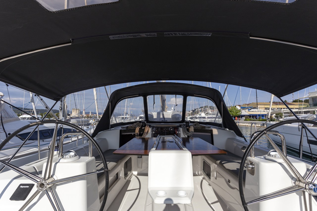 Dufour 460 GL - 5 cab. — photo 9
