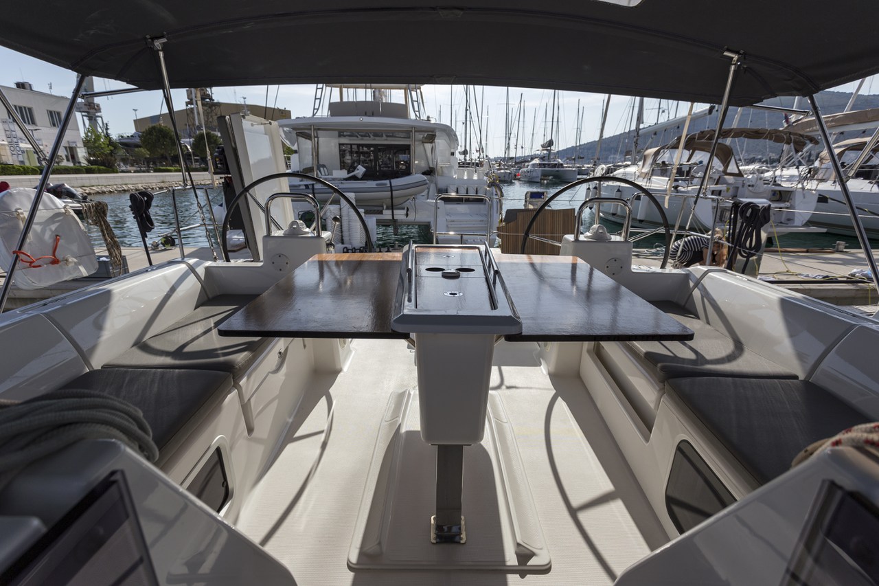 Dufour 460 GL - 5 cab. — photo 10