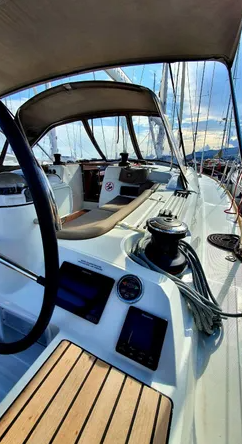 Sun Odyssey 519 - 5 + 1 cab. — photo 4