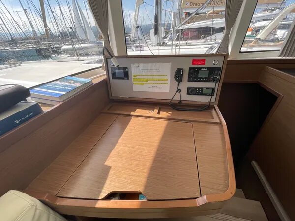 Lagoon 42 - 4 + 2 cab. — photo 8