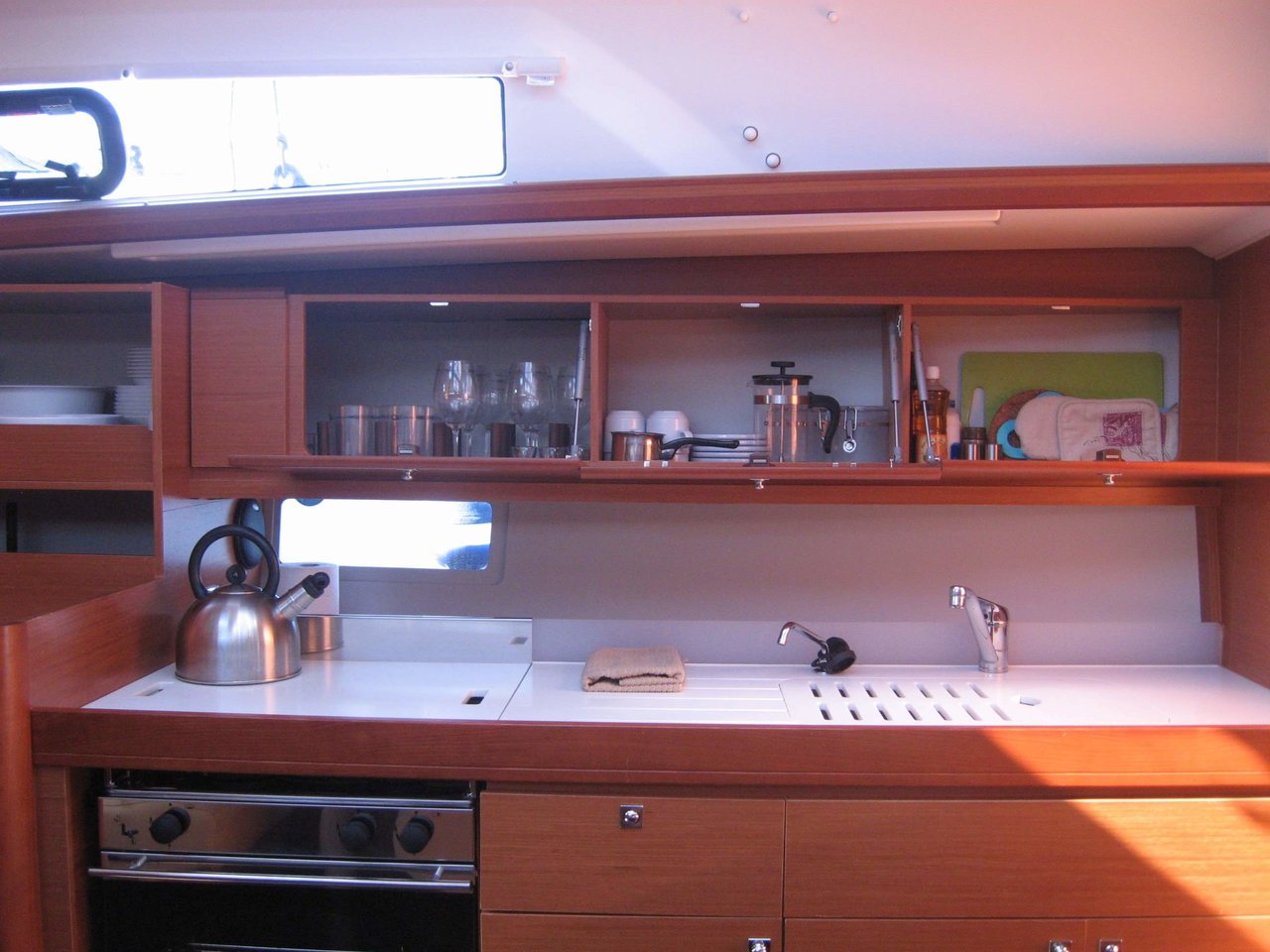 Dufour 382 GL — photo 10