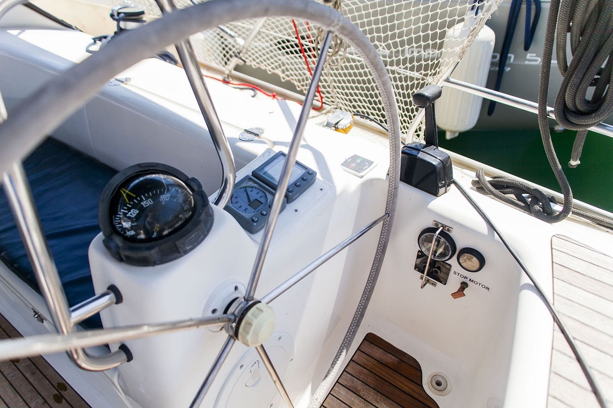 Bavaria 43 Cruiser — photo 6