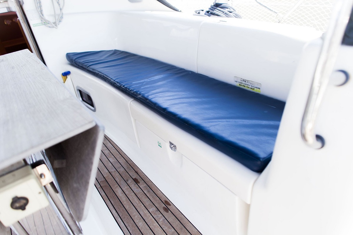 Bavaria 43 Cruiser — photo 11