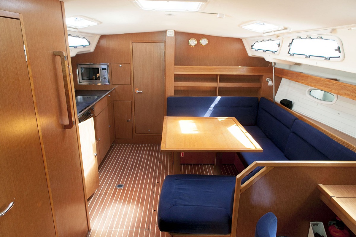 Bavaria 43 Cruiser — photo 14