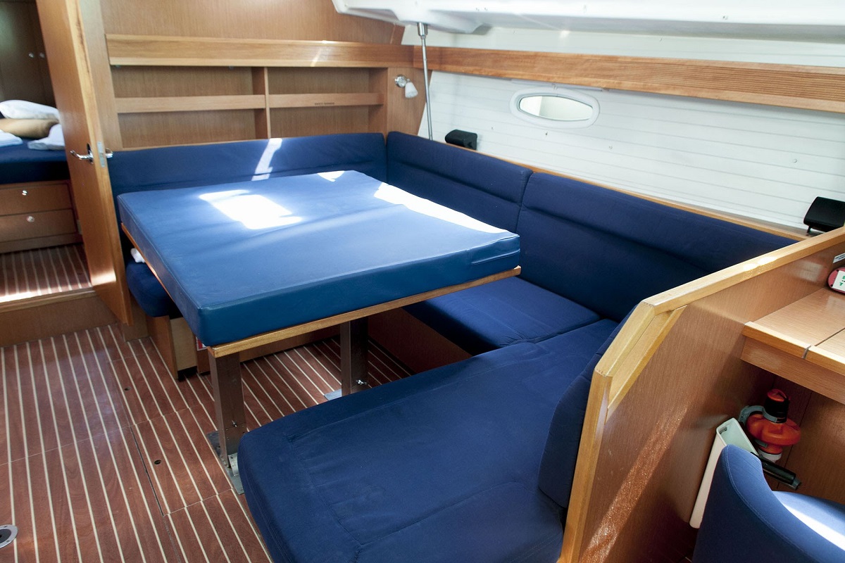 Bavaria 43 Cruiser — photo 16