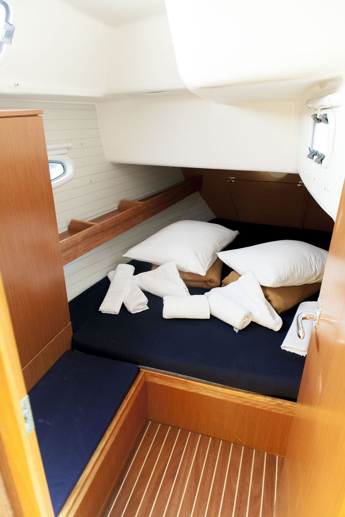 Bavaria 43 Cruiser — photo 22