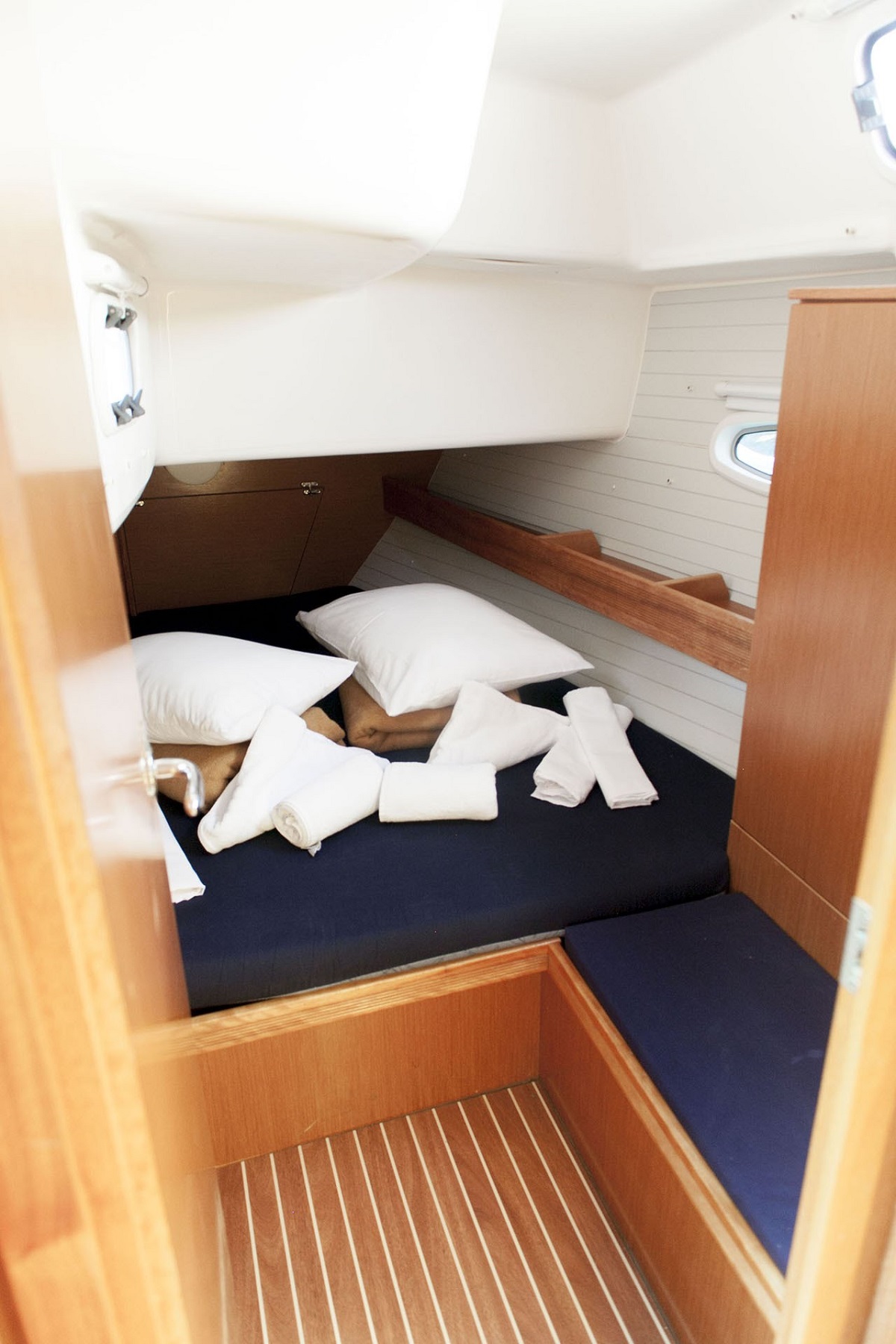 Bavaria 43 Cruiser — photo 23