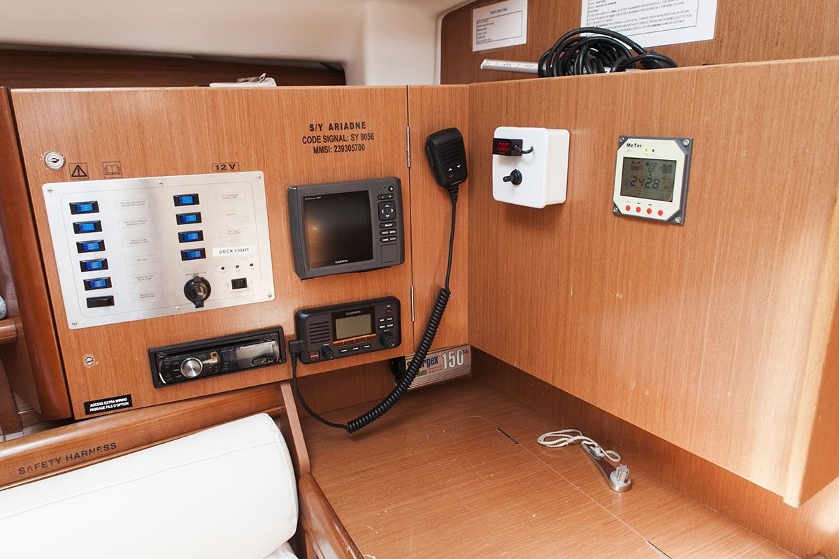 Oceanis Clipper 343 — photo 4