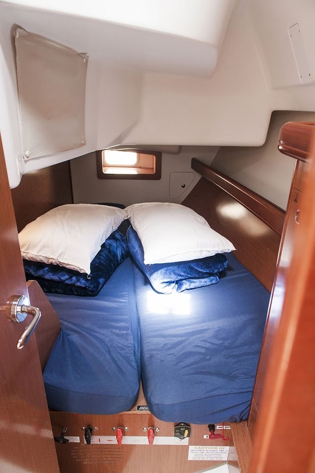 Oceanis Clipper 343 — photo 7