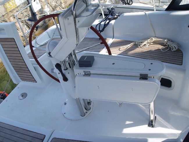 Oceanis Clipper 343 — photo 5