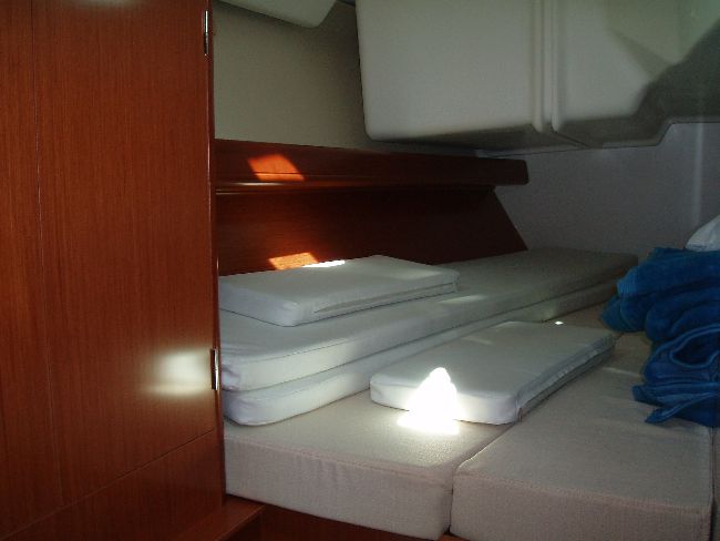 Oceanis Clipper 343 — photo 15