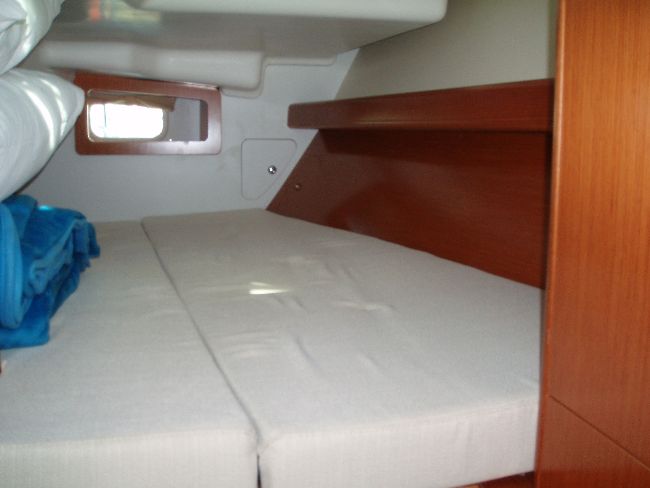 Oceanis Clipper 343 — photo 16