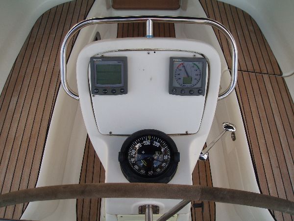 Bavaria 32 Cruiser — photo 10