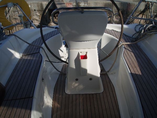 Bavaria 32 Cruiser — photo 11