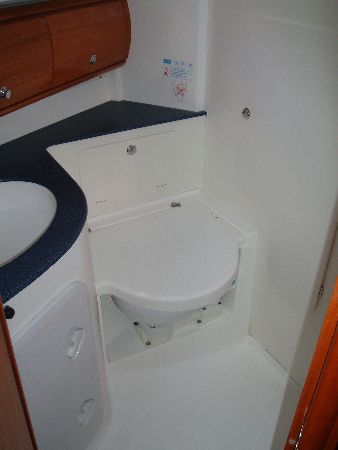 Bavaria 32 Cruiser — photo 22