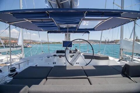 Lagoon 52 F - 4 + 2 cab. — photo 4