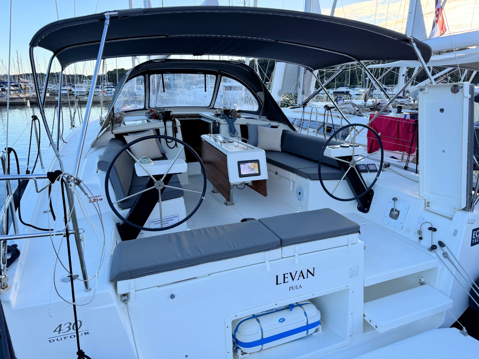 Dufour 430 GL — photo 10