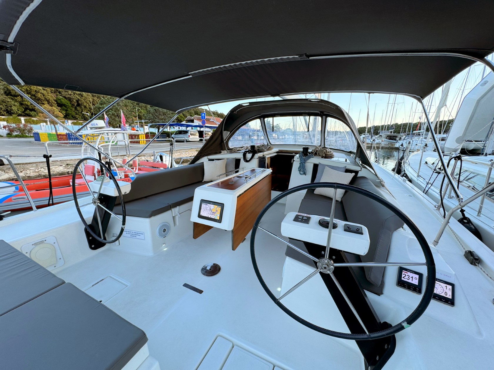 Dufour 430 GL — photo 13