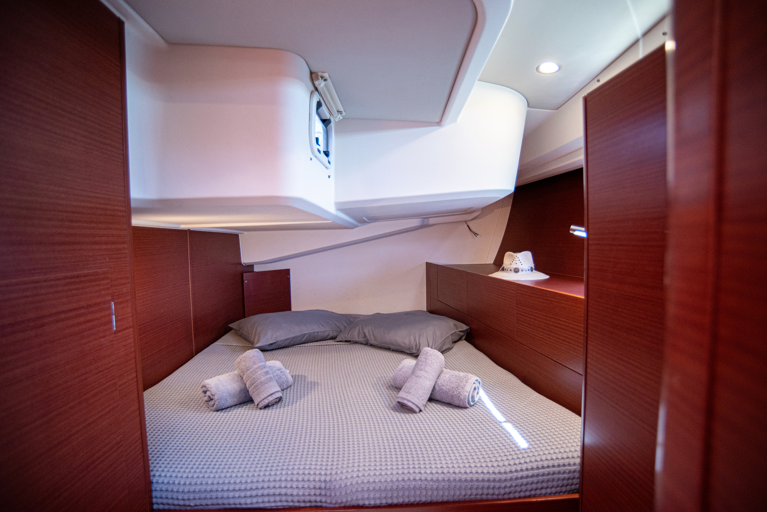Hanse 508 - 5 + 1 cab. — photo 4